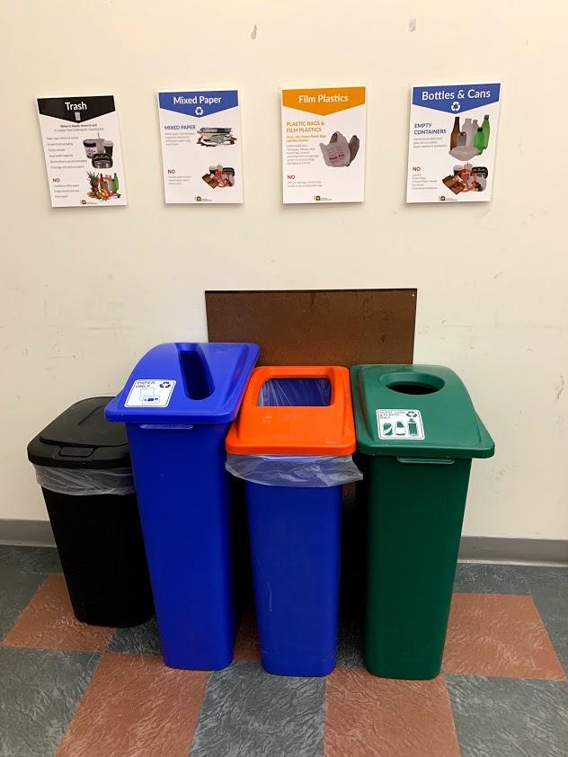 Reciclaje y contenedores de basura en restaurantes - TRAZA